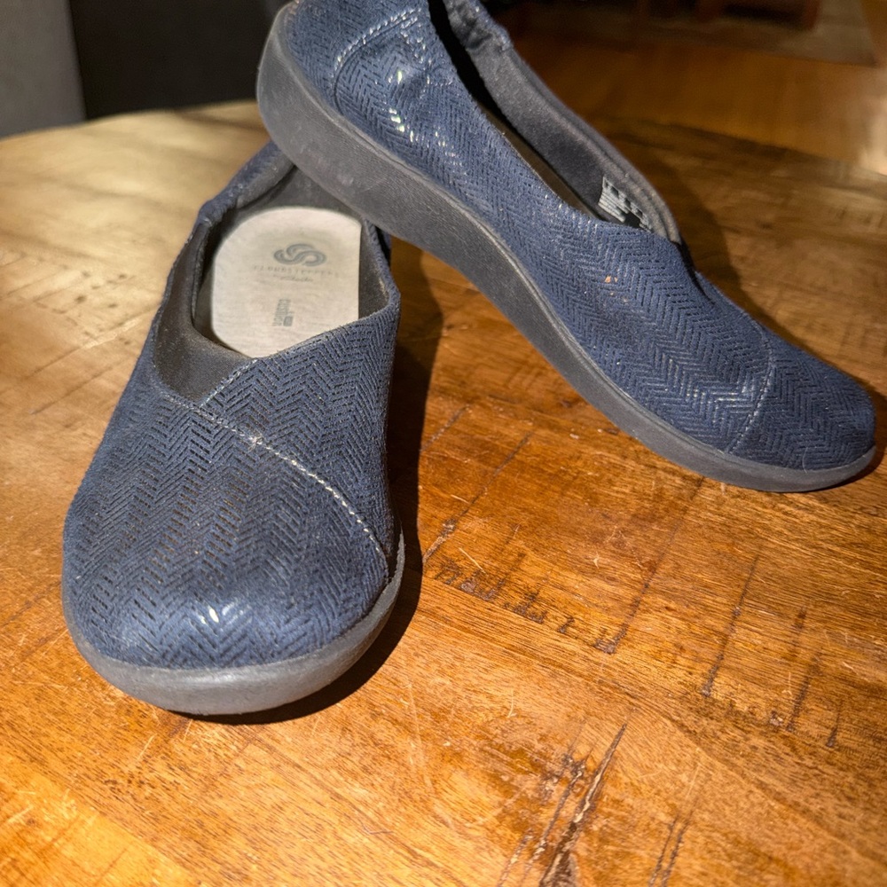 Clarks Women's Dark Blue Flats